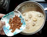 A picture of step 6 of Creamy Mushroom with Peri Peri Sauce.