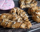 Foto langkah ke 11 dari resep Almonds Flaky Heart Shaped Bread #pr_tirotiii.