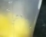 A picture of step 3 of Mango shake.
