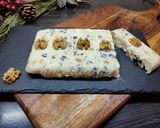 Foto del paso 8 de la receta: Turrón de queso camembert con arándanos y nueces