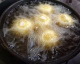 Foto del paso 10 de la receta: Bombas de papa y arroz con corazón de queso
