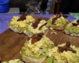 Foto del paso 2 de la receta: Brusquetas de palta y huevo!!!🥑🥑