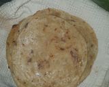 A picture of step 4 of Onion Chapatis.