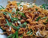 Foto langkah ke 7 dari resep Mie Goreng Kucai.