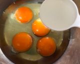 A picture of step 2 of Crab stick Fried Egg.