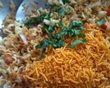 A picture of step 4 of Maggi Bhel.