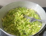 Foto langkah ke 1 dari resep Garo Bunga Pepaya Khas Manado.