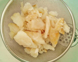 Foto del paso 1 de la receta: Tortilla de bacalao con patata