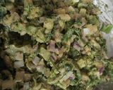 A picture of step 5 of Mix Saag aalu ke pakode.