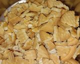બિસ્કીટ કરન્ચી કેક (Biscuit Crunchy Cake Recipe In Gujarati) રેસીપી સ્ટેપ3ફોટો