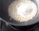 Foto langkah ke 4 dari resep Saus Bechamel aka Saus Putih ala Rianti Kitchen.