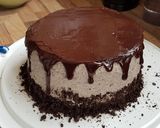 A picture of step 16 of Oreo and Chocolate Cake.