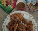 A picture of step 4 of Traditional Taste French fries and onion pakoray.