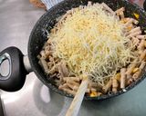 Une image de l'étape 15 de Gratin de macaronis au jambon cru, poivron jaune et emmental.