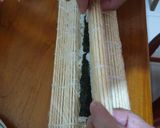 Foto langkah ke 6 dari resep Mentai Sushi Roll isi Sosis (resep @devinahermawan).