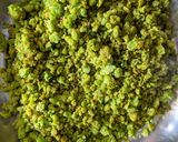 A picture of step 6 of Peas parantha.