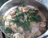 A picture of step 2 of Delicious Mushroom and Spinach Pasta.