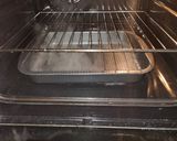 A picture of step 13 of خبز الهمبرجر و الصمون.