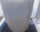 A picture of step 2 of Dates and almond shake.