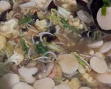 Foto langkah ke 5 dari resep Kwetiau Seafood Siram ala Solaria.