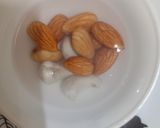 बादाम ओरियो शेक (Badam orea shake recipe in Hindi) रेसिपी चरण 1 फोटो