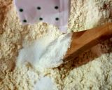 Foto del paso 1 de la receta: Coca de mollita o torta de migas alicantina