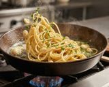 Foto del passaggio 5 della ricetta Spaghetti Asparagi e Gamberetti