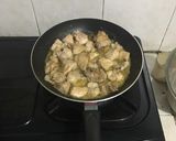 Foto langkah ke 3 dari resep Ayam Goreng Mentega.