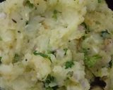 A picture of step 6 of Palak Aloo Paratha.