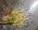 Gambar langkah 2 resipi 18:5:24 - Kerang goreng rencah tumbuk.