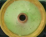 Foto langkah ke 5 dari resep Bolu Pandan.