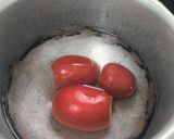 A picture of step 1 of Bowtie red jain sauce pasta.
