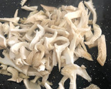 Foto del paso 3 de la receta: Arroz con presa ibérica y boletus