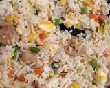 Foto langkah ke 3 dari resep Nasi Goreng Mentega.