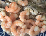 Foto del paso 5 de la receta: Guisadito de calamar, galeras y langostinos (olor a viernes)