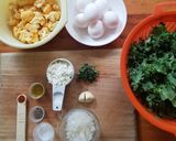 Foto del paso 1 de la receta: Tortilla de huevo con coliflor y kale
