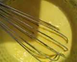 Foto langkah ke 2 dari resep Chiffon Cake Lembut with Au Bain Marie Technique.