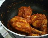 Foto langkah ke 3 dari resep Spicy Chicken Curry.