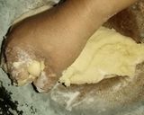 A picture of step 2 of Beef mince cheese taco ring in pateela.