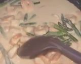 A picture of step 4 of Shrimp Asparagus Alfredo.