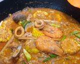 Foto langkah ke 3 dari resep Seafood saus padang.