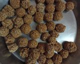 તલની ચીકી(Tal Chikki Recipe in Gujarati) રેસીપી સ્ટેપ5ફોટો