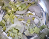 Foto del paso 5 de la receta: Crema de coliflor con queso