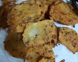 A picture of step 5 of Aloo pakora.