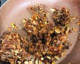 ડ્રાયફ્રુટ ખજુર બોલ્સ(Dates dryfruits balls recipe in Gujarati) રેસીપી સ્ટેપ3ફોટો