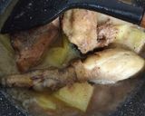 Foto langkah ke 4 dari resep Semur Ayam Kentang.