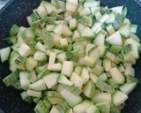 Foto del passaggio 2 della ricetta Zucchine, funghi e feta