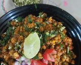 A picture of step 4 of ફણગાવેલા મગ નુ શાક (sprouts moong curry receipe in gujrati).