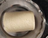 A picture of step 2 of Stuffed idli.