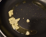 Foto del paso 5 de la receta: Espinacas gratinadas con langostinos en Airfryer o en Horno
